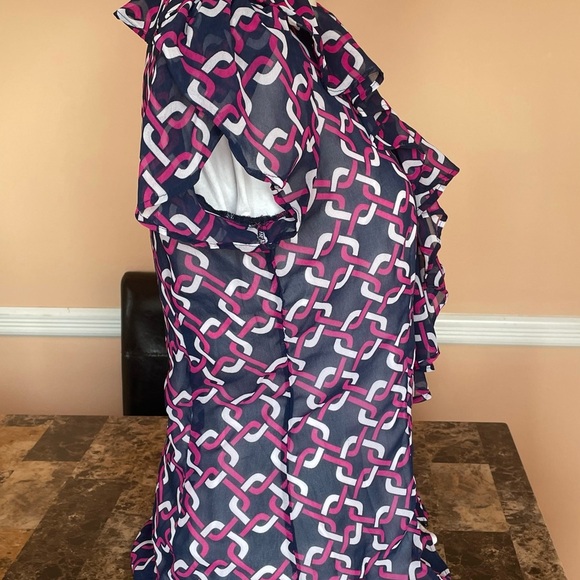 Banana Republic cap sleeve top size medium - Picture 3 of 5